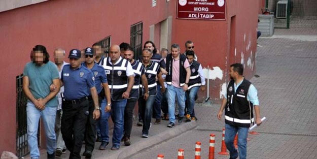 FETÖ'nün yeni yapılanmasına darbe! 3 tutuklama
