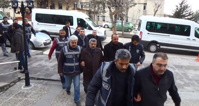 FETÖ/PDY operasyonunda gözaltına alınan 30 kişi adliyede