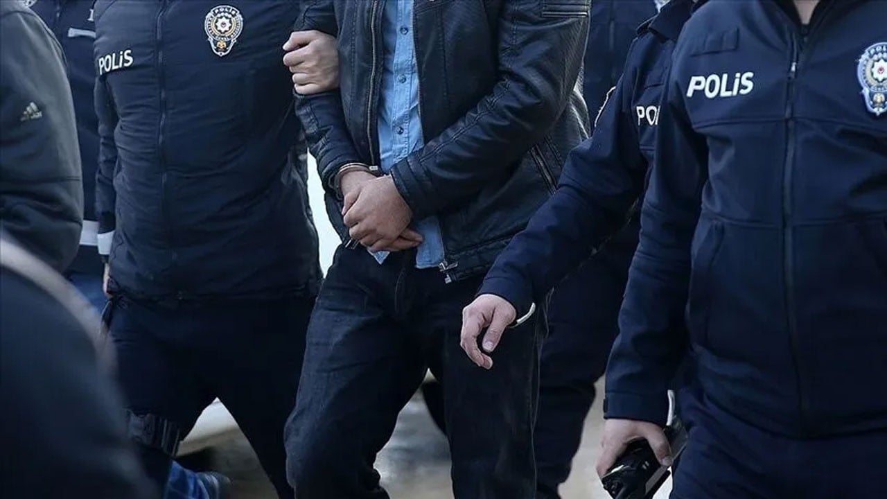 FETÖ’ye ağır darbe! 22 ilde eş zamanlı operasyon