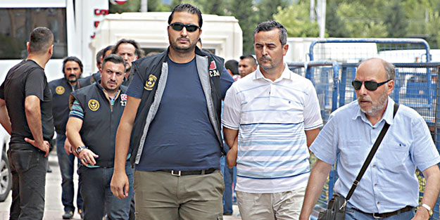 FETÖ’ye kesintisiz temizlik