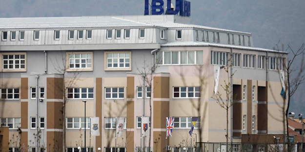 FETÖ'ye o ülkede şok! Liste yayınlandı