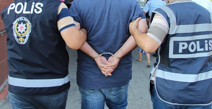 FETÖ'ye yönelik ankesörlü telefon operasyonu: 15 kişi gözaltında
