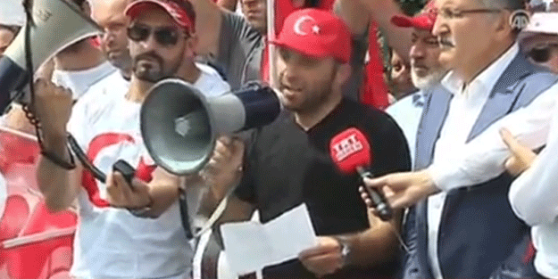 Fetullah Gülen ininde protesto edildi