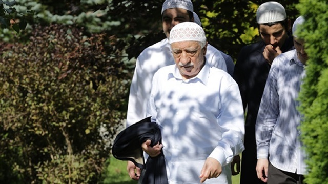 Fetullah Gülen'i tedavi edebilmek için istifa etmiş