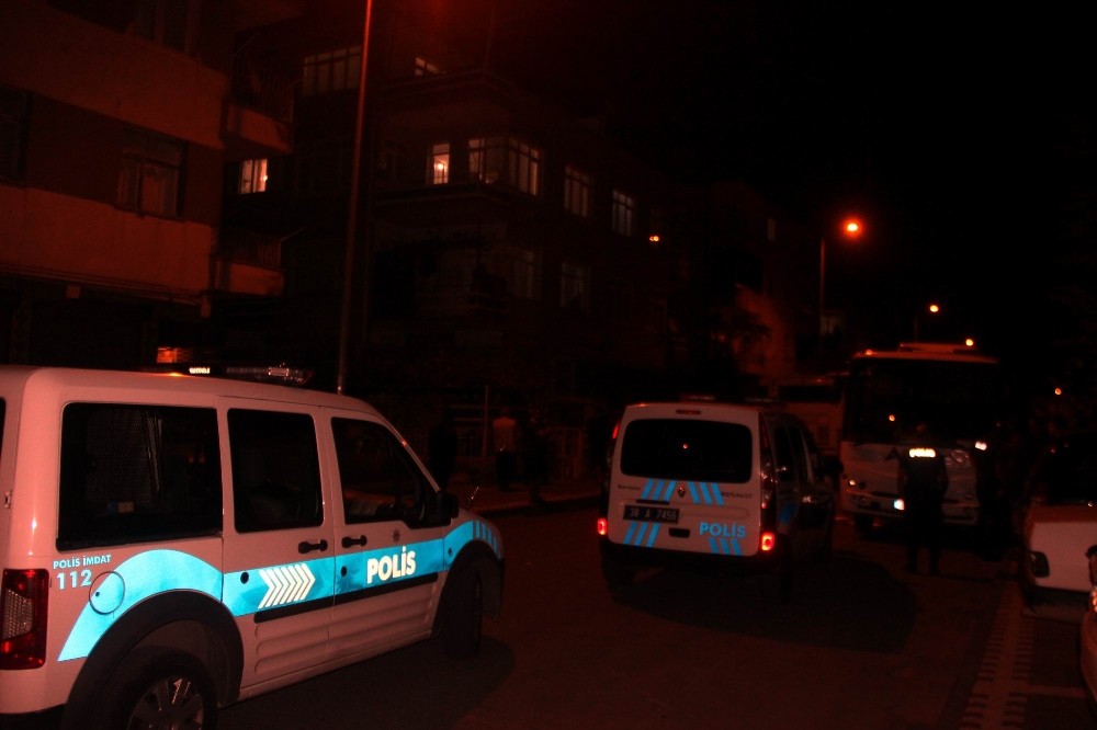 Fevzi Çakmak Mahallesi’nde yangın paniği 