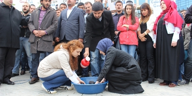 Feyzioğlu'na tepki için cübbe yıkadılar