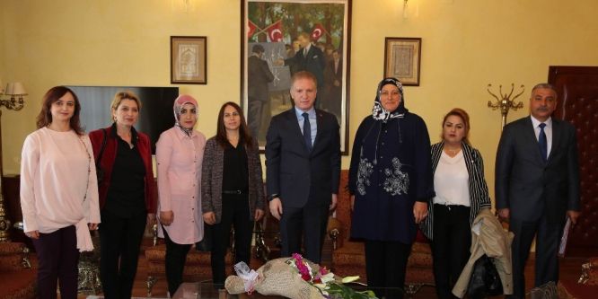 Şarkışla Kızılay yönetiminden Vali Gül’e ziyaret