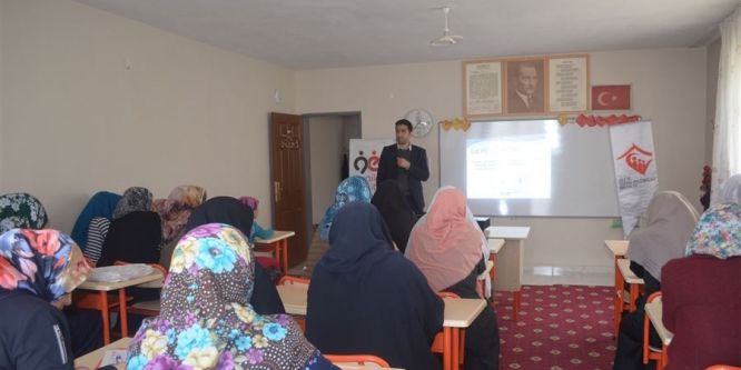 Kadınlara etkili iletişim semineri