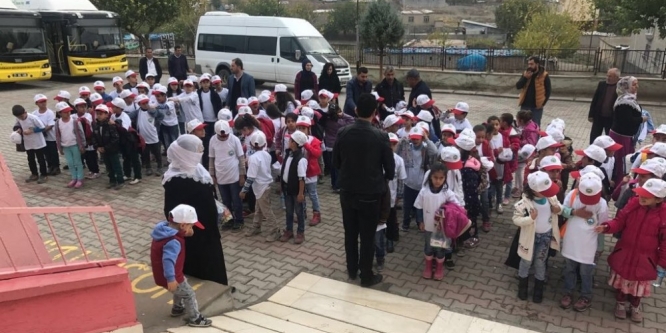 Kayyım atanan Bismil Belediyesi çocukları sinemayla buluşturuyor