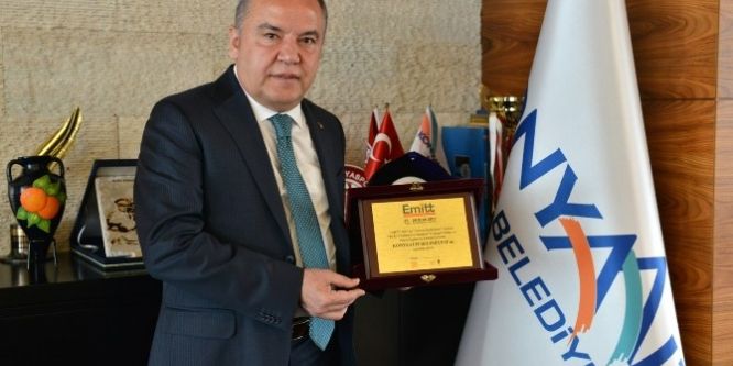 Konyaaltı Belediyesi’ne EMİTT 2017’de ’En İyi Destinasyon Tanıtımı’ ödülü