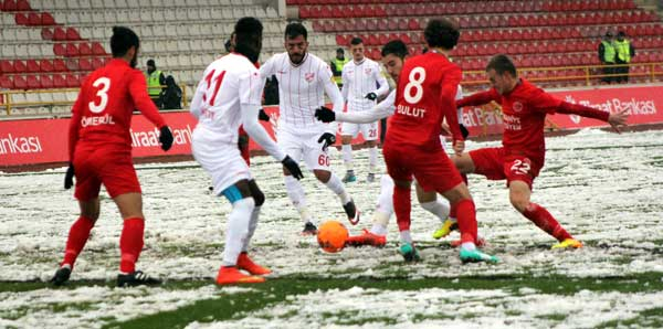 Boluspor rakibini 1-0 mağlup etti