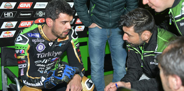 Kenan Sofuoğlu sevenleriyle buluştu