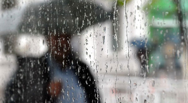 Sağanak yağış hayatı felç etti