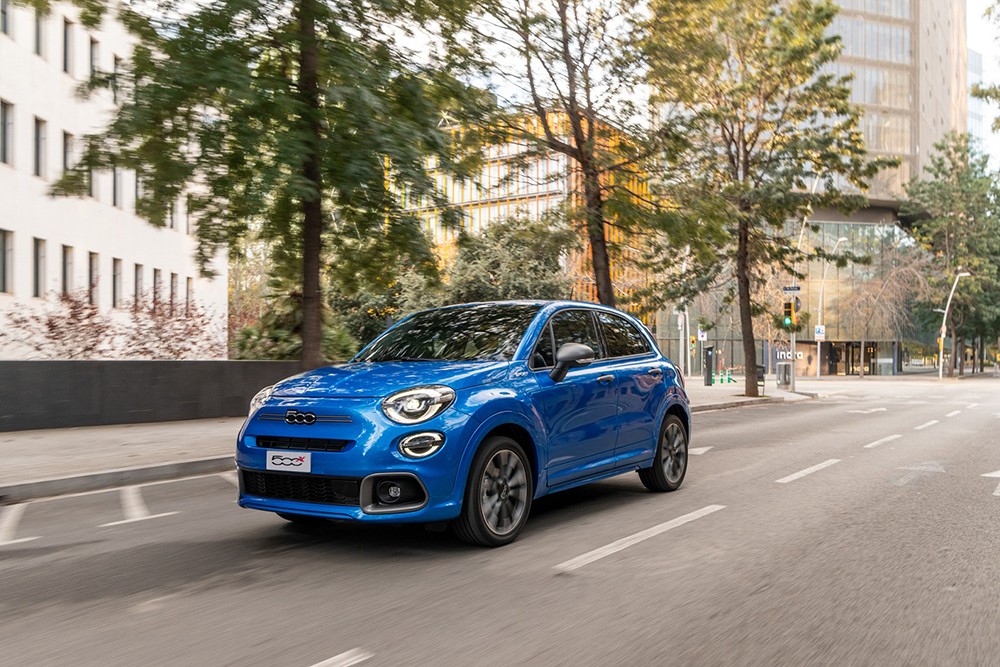 Fiat 500X yenilendi! Hibrit teknolojisine sahip olan aracın fiyatı ne kadar?