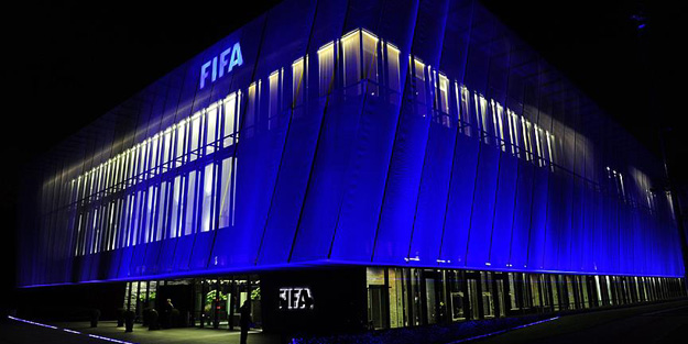 FIFA cezalarla sarsıldı!
