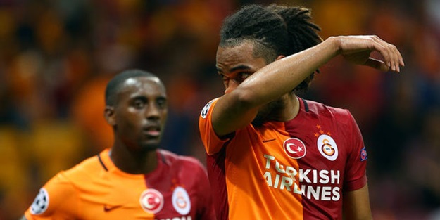 Galatasaray'da ilk ayrılık