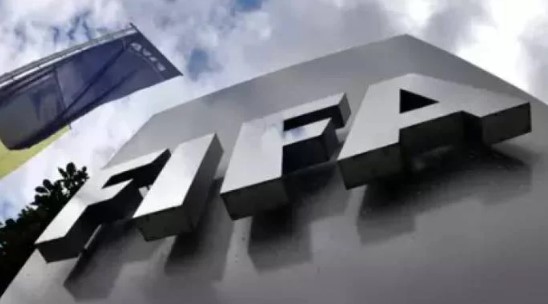 FIFA yeni bir şeyler deniyor! Artık futbolcular maç esnasında...