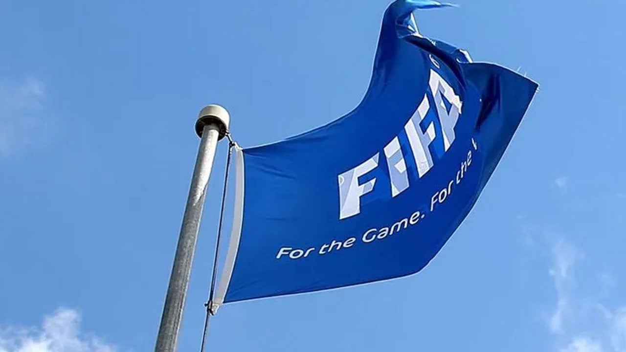 FIFA’dan kötü haber! 4 Türk kulübüne transfer yasağı