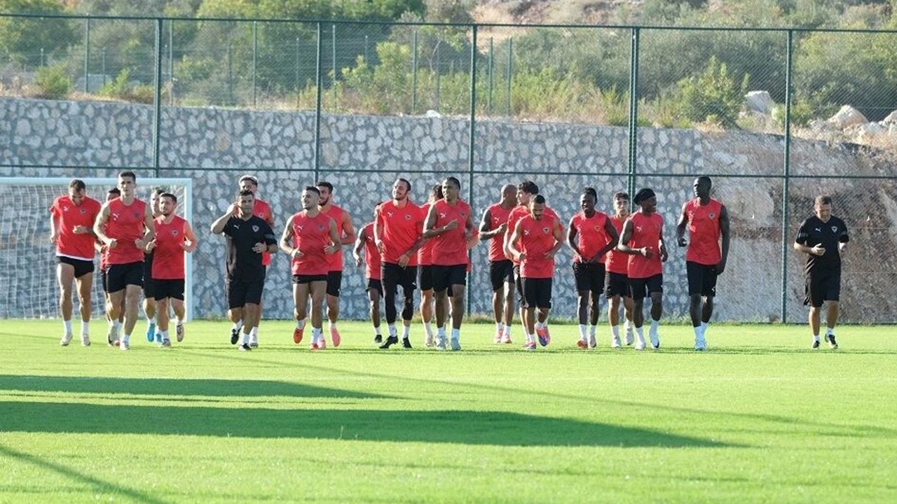 FIFA’dan yasak gelmişti! Süper Lig ekibi teknik direktör arayışına devam ediyor