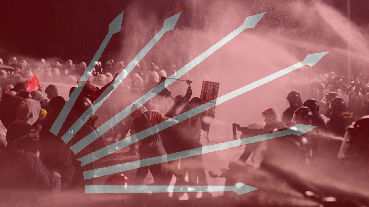 Fikirsiz CHP kafası küfürde sınır tanımıyor.. Şimdi de bayan profesörü hedef aldılar! Ağızlarından pislik akıyor