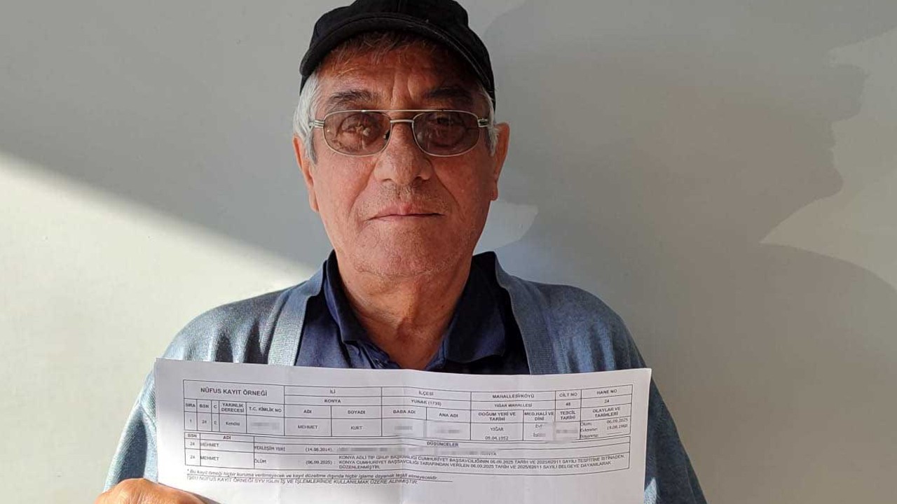 Fıkra gibi gerçek: ‘Ölü’ vatandaş yaşadığını ispatlamaya çalışıyor