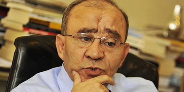 Fikret Bila'dan laiklik elden gidiyor yazısı