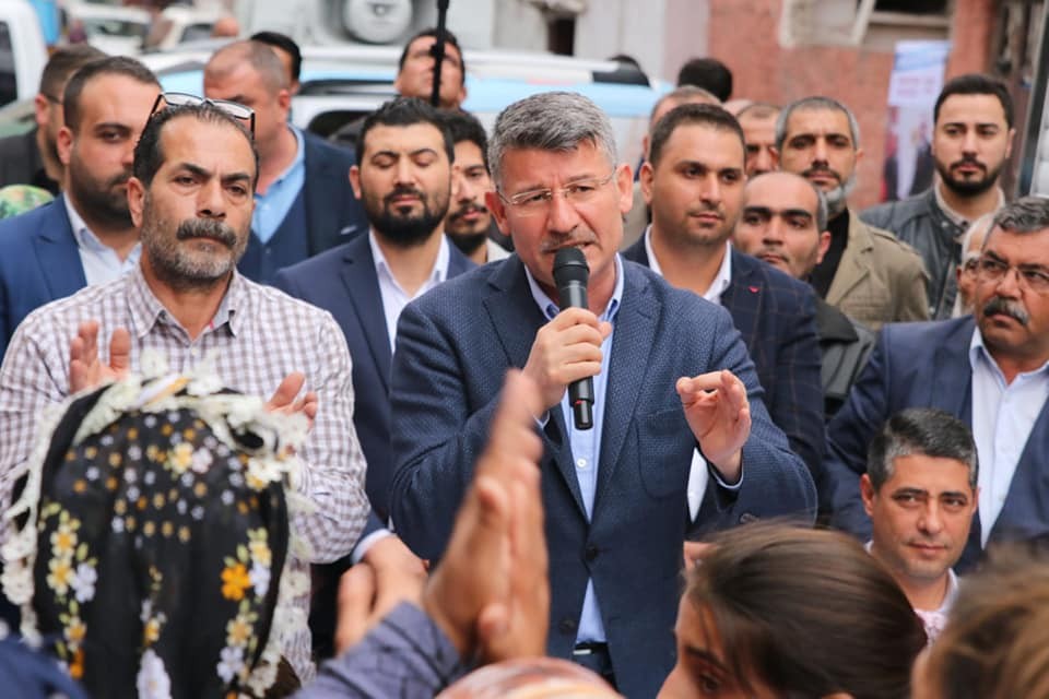 Fikret Yeni’nin çantası projelerle dolu