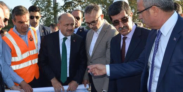 Fikri Işık müteahhit firmaya sert tepki gösterdi