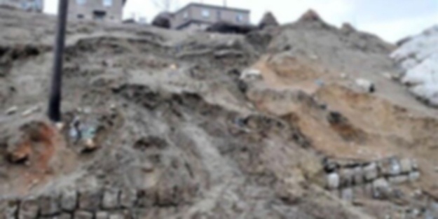 Fildişi Sahili'nde heyelan felaketi! Toprak altında can pazarı