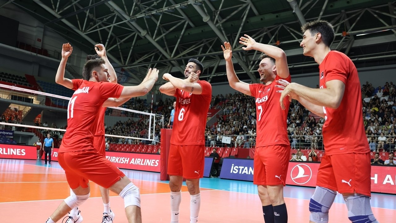 Filenin Efeleri VNL hazırlıklarında Slovenya’yı mağlup etti