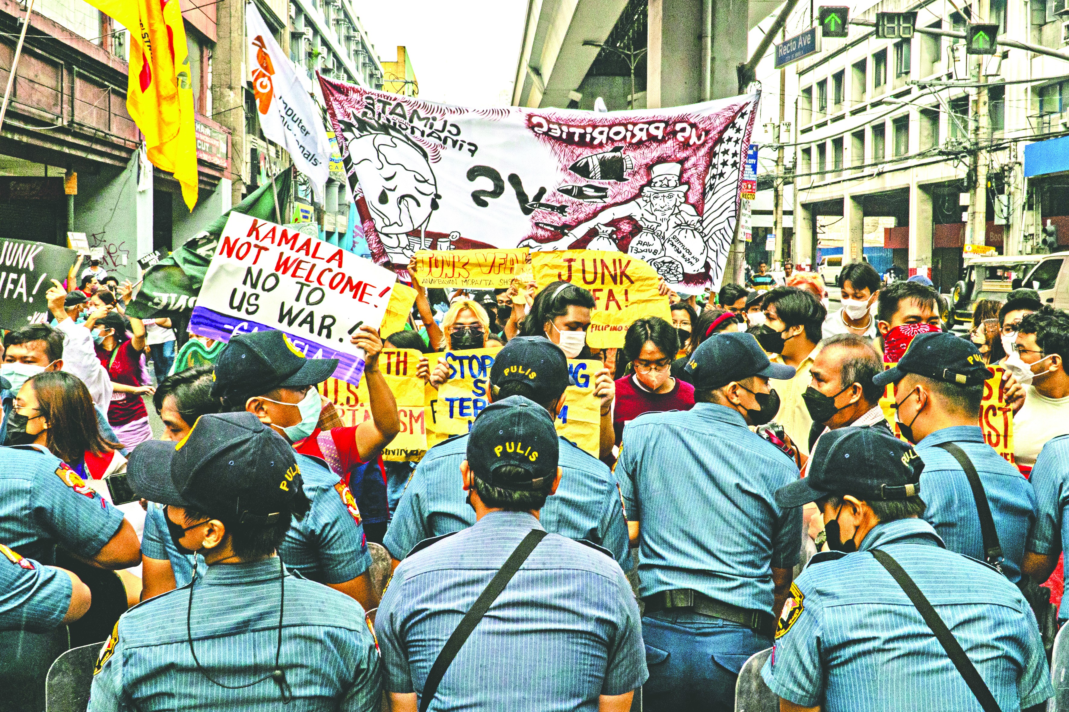 Filipinler'de Kamala'ya öfke