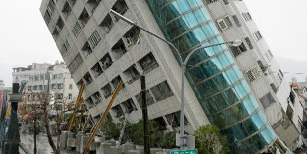 Filipinler'de otel çöktü: 2 ölü, 1 yaralı