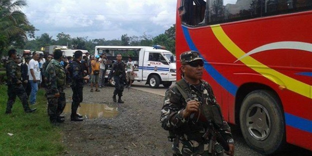 Filipinler'de otobüse bombalı saldırı