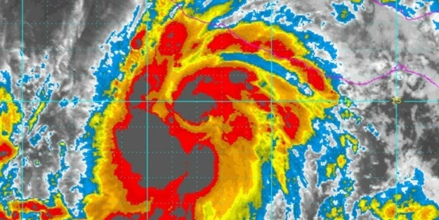 Filipinler'de tayfun! 17 ölü
