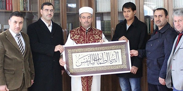 Filipinli mühendis Müslüman oldu