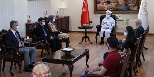 “Filistin davasını hiçbir zaman ihmal etmeden geleceğe taşıyınız”