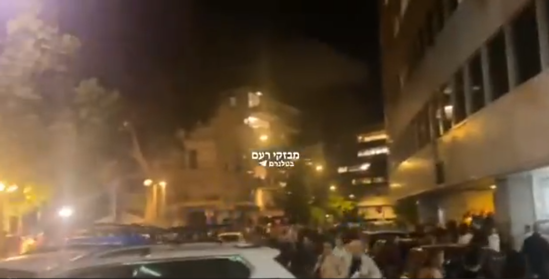 Filistin Direnişi Siyonist İstilaya Karşı Çıkıyor Gazze Şeridi'nde Destansı Çatışma