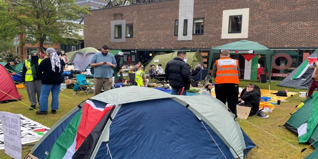 Filistin eylemleri İngiltere'de de yayılıyor!