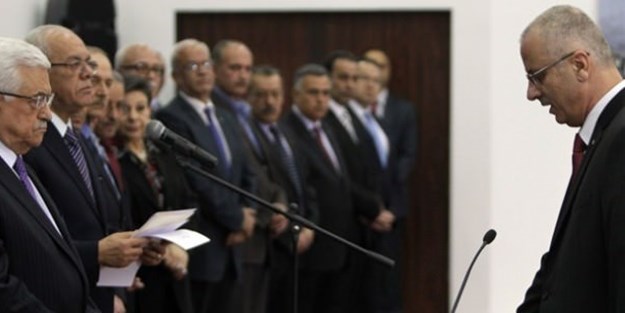 Hükümet istifa etti