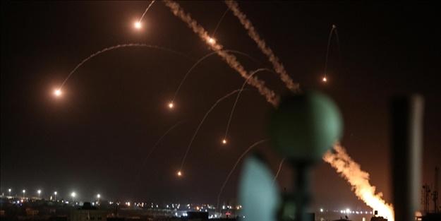 Filistin İsrail'e direniyor!