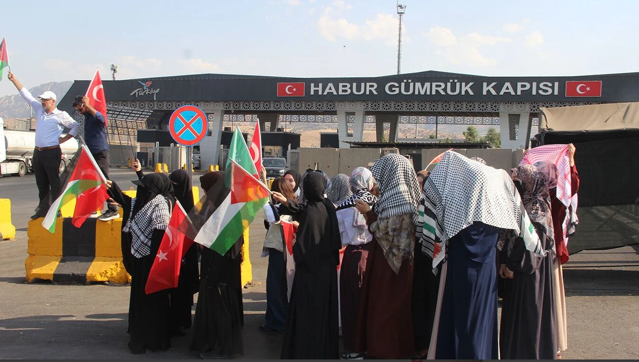 Filistin Konvoyunun bekletilmesine Şırnak'tan tepki: Utanç barikatlarını kaldırın