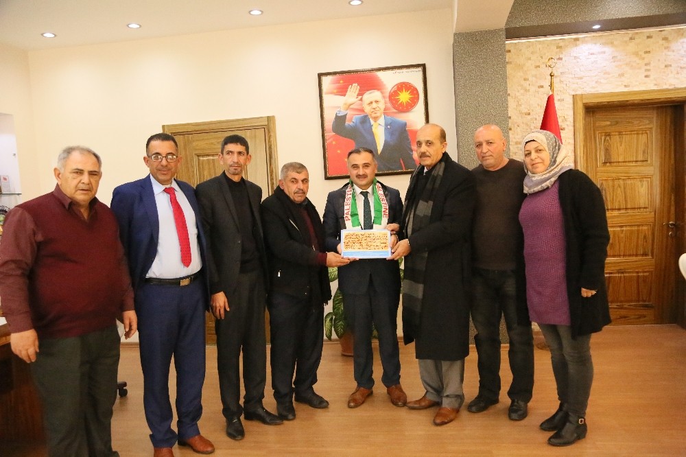 Filistin’den gelen heyetten Başkan Cabbar’a ziyaret 
