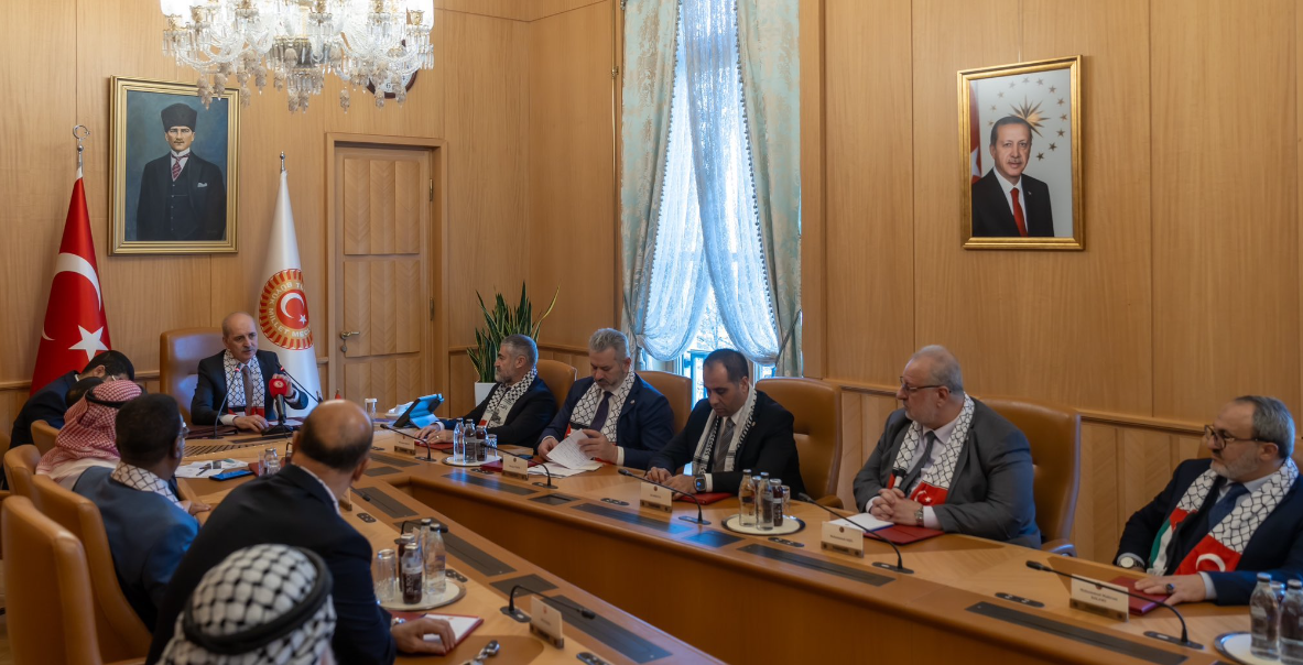 Filistin’e çullanan devletlerin amacının sadece Gazze olmadığını görüyor, biliyoruz