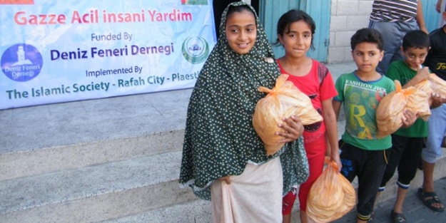 Filistinli 120 yetim Deniz Feneri Derneği’nin kanatları altında