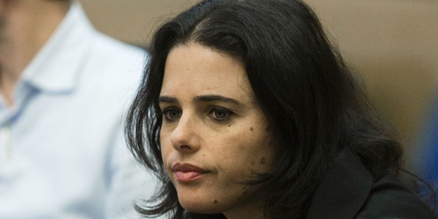 'Filistinli anneleri öldürelim' diyen alçak ödüllendirildi