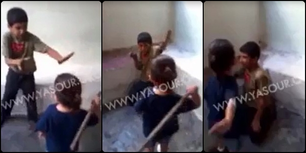 Suriyeli çocuğu küçük çocuğa dövdürdüler! (VİDEO)