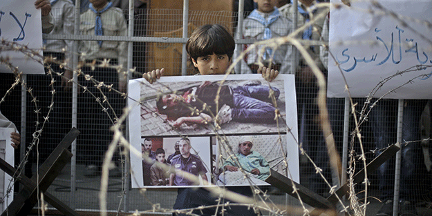 Filistinli çocuklar canilerle tutuluyor