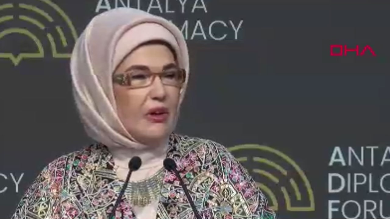 Filistinli çocukların eğitimi için Emine Erdoğan'dan önemli çağrı