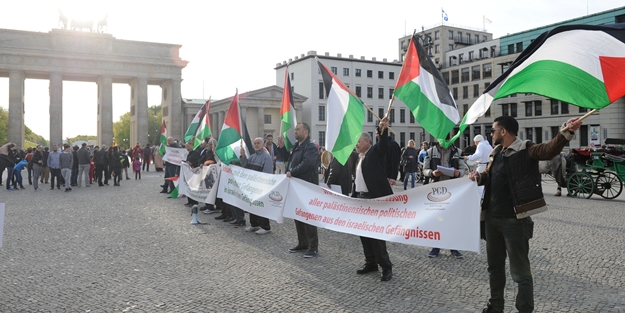 Filistinli Esirler Günü