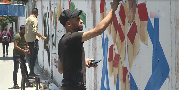 Filistinli gençlerden grafiti ile İsrail tepkisi